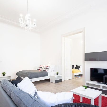 Bright & Large Apartment At Top Location Budapest Exterior photo