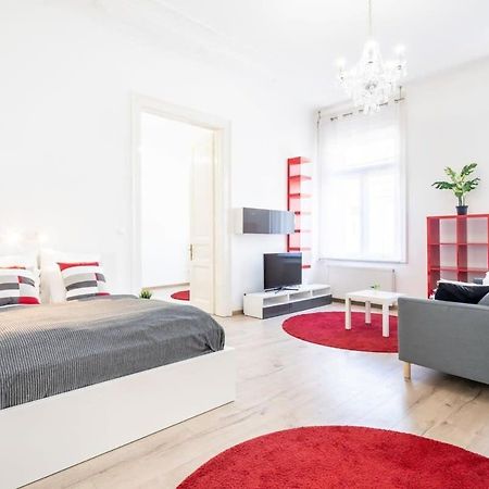 Bright & Large Apartment At Top Location Budapest Exterior photo